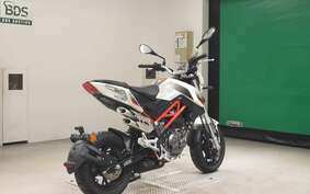 BENELLI TNT125