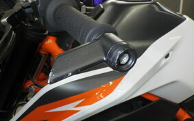 KTM 890 DUKE R 2021