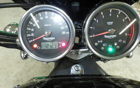 TRIUMPH ROCKET III 2005 LC1035