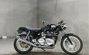 TRIUMPH THRUXTON 900 2004 TJ904