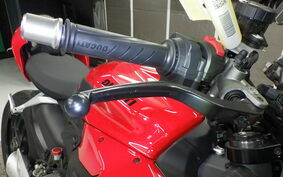 DUCATI STREETFIGHTER V2 2023