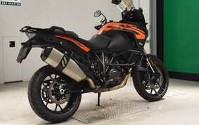 KTM 1290 SUPER ADVENTURE S 2022 V7940