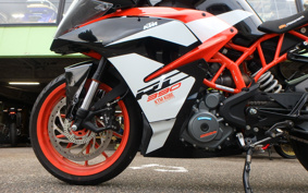 KTM 390 RC 2017 JYJ40