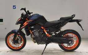 KTM 890 DUKE R 2024