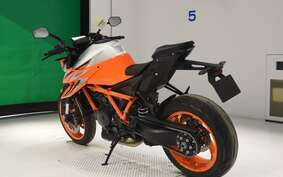 KTM 1290 SUPER DUKE R 2024