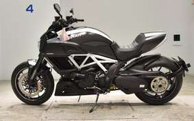 DUCATI DIAVEL Carbon 2015 G105J