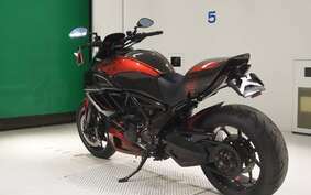 DUCATI DIAVEL 2013