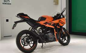 KTM 390 RC 2023