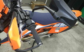 KTM 690 SMC R 2024