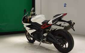 TRIUMPH DAYTONA 675 R 2015