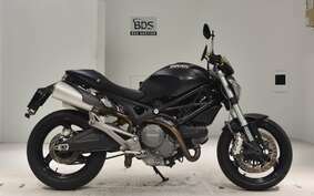 DUCATI MONSTER 696 + 2010