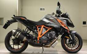 KTM 1290 SUPER DUKE GT 2018 V6940