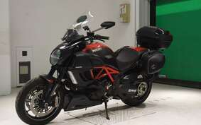 DUCATI DIAVEL Carbon 2013