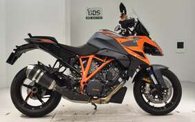 KTM 1290 SUPER DUKE GT 2022