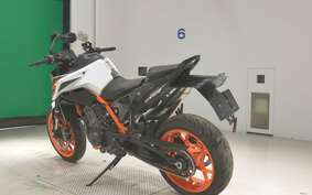 KTM 890 DUKE R 2021 TU940