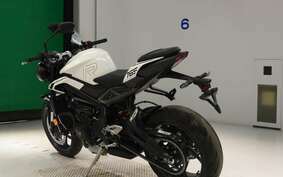 TRIUMPH STREET TRIPLE R 2024