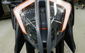 KTM 1290 SUPER DUKE R 2022 V3940