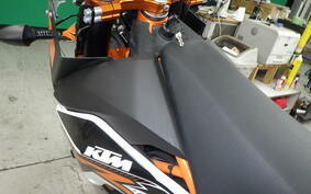 KTM 690 SMC R 2013 LST40