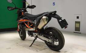 KTM 690 SMC R 2022 LSV40