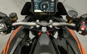 KTM 1290 SUPER DUKE GT 2024 V69