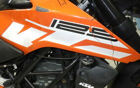 KTM 125 DUKE JPA40