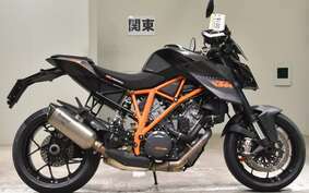 KTM 1290 SUPER DUKE R 2015 V3940