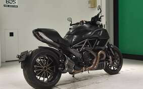 DUCATI DIAVEL DARK 2015