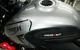 TRIUMPH TRIDENT 660 2022 LGL100