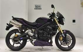 TRIUMPH STREET TRIPLE 2011