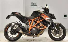 KTM 1290 SUPER DUKE R 2015 V3940