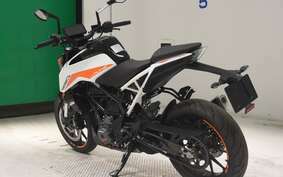 KTM 390 DUKE 2024