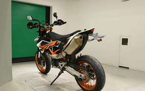 KTM 690 SMC R 2014