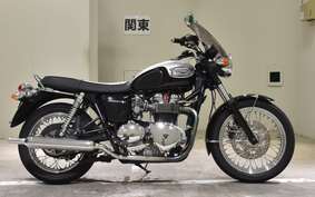 TRIUMPH BONNEVILLE 2003 J900TM