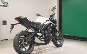 TRIUMPH STREET TRIPLE R 2023 DA604A