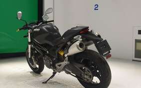 DUCATI MONSTER 696 + 2010