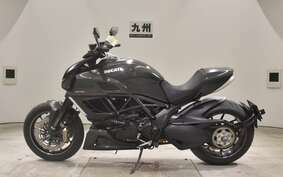 DUCATI DIAVEL Carbon 2011