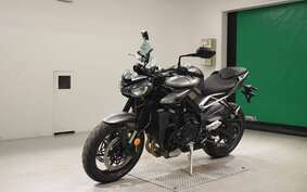 TRIUMPH STREET TRIPLE R 2023