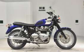 TRIUMPH BONNEVILLE 2004 J900TM