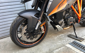 KTM 1290 SUPER DUKE GT 2016 V6940