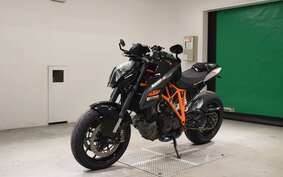 KTM 1290 SUPER DUKE R 2015 V3940