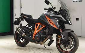 KTM 1290 SUPER DUKE GT 2018 V6940