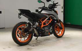 KTM 390 DUKE 2023 JPJ40