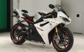 TRIUMPH DAYTONA 675 R 2011