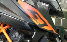 KTM 1290 SUPER DUKE GT 2019 V6940