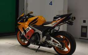 HONDA CBR600RR GEN 2 2006 PC37