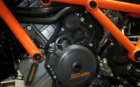 KTM 1290 SUPER DUKE R 2020 V3940