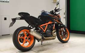 KTM 1290 SUPER DUKE R 2022 V3940