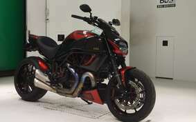 DUCATI DIAVEL 2013