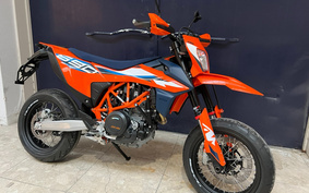 KTM 690 SMC R 2024 LSV40