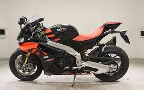 APRILIA RSV4 1100ファクト 2021